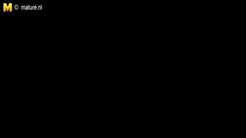 31911